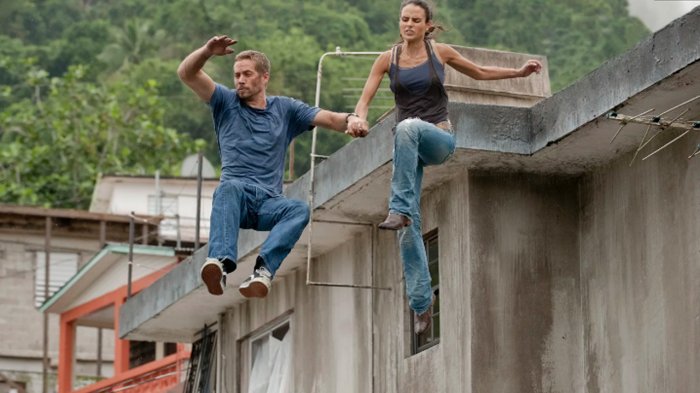 Jordana Brewster ricorda Paul Walker: "In Fast & Furious 5 mi ha incoraggiato a saltare da un tetto"