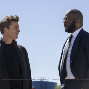 Quelli che mi vogliono morto: Aidan Gillen in una scena del film