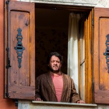 Tutti per Uma: Lillo Petrolo in una scena