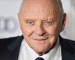 Anthony Hopkins ad Arezzo tra una pausa sul set e l'altra