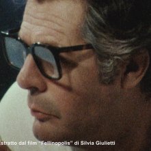 Fellinopolis: Marcello Mastroianni in un primo piano