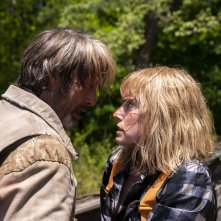 Chaos Walking: Mads Mikkelsen e Daisy Ridley in una scena