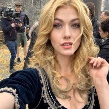 Quello che non so di te: Katherine McNamara sul set