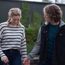 Quello che non so di te: Jedidiah Goodacre, Rose Reid in un momento del film