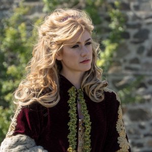 Quello che non so di te: Katherine McNamara in una scena