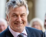 Alec Baldwin parla della malattia di cui soffre da 20 anni: 'È come un maleficio'