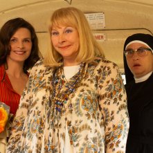 La brava moglie: Juliette Binoche, Noémie Lvovsky, Yolande Moreau in una scena del film