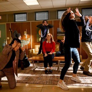 Lo straordinario mondo di Zoey: Jane Levy in una scena della seconda stagione