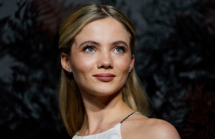 Freya Allan, star di The Witcher, sarà la protagonista dell'horror Baghead