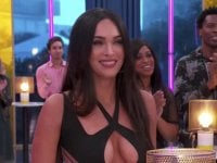 Megan Fox, sotto la giacca niente: il look dell'attrice è super sexy (FOTO)