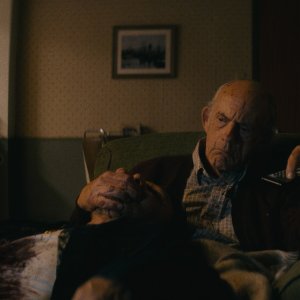 Io sono nessuno: Christopher Lloyd in una scena