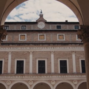 Raffaello. Il giovane prodigio: il Palazzo Ducale