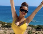 Salma Hayek: 'Una volta il mio gufo ha vomitato peli di topo sui capelli di Harry Styles'
