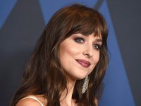 Dakota Johnson e Sean Penn star del film Daddio