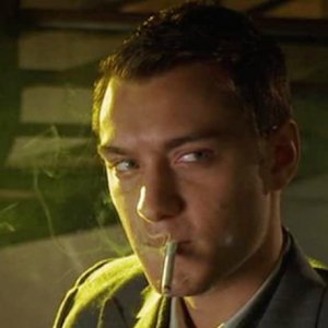 Gattaca - La porta dell'universo: Jude Law in una scena del film