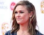 Julia Stiles debutta alla regia di un film con Wish You Were Here