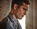 Max Minghella su Spiral: “È un film divertente, adatto sia ai fan di Saw che ai nuovi spettatori”