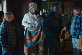 A Cena Con Il Lupo - Werewolves Within - Trailer Italiano