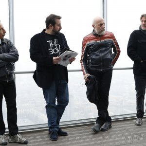Boys: Neri Marcorè, Marco Paolini, Giacomo e Giorgio Tirabassi in un'immagine