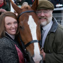 Dream Horse: Toni Collette insieme a Owen Teale in una sequenza