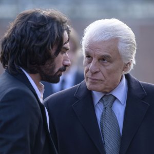 Appunti di un venditore di donne: Mario Sgueglia e Michele Placido in una scena del film