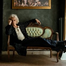 State a casa: Tommaso Ragno in una scena del film