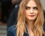 Cara Delevingne: la sua incredibile casa con il 'tunnel vaginale' e le collezioni di scarpe e cappelli (VIDEO)