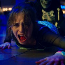 Fear Street Parte 1: 1994, Maya Hawke in una scena del film