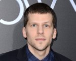Jesse Eisenberg, Adrien Brody e Riley Keough star del film Manodrome