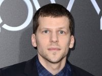 Jesse Eisenberg, Adrien Brody e Riley Keough star del film Manodrome