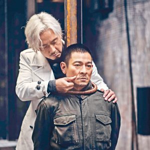 Shock Wave 2: una sequenza del film