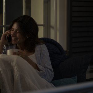 Sex/Life: Sarah Shahi nella serie Netflix
