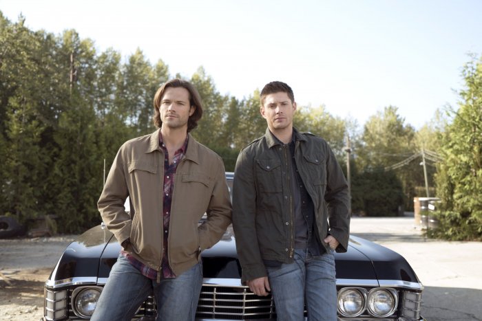 Supernatural, Eric Kripke sulla questione dello spin-off: "Con Jared Padalecki ci siamo chiariti"