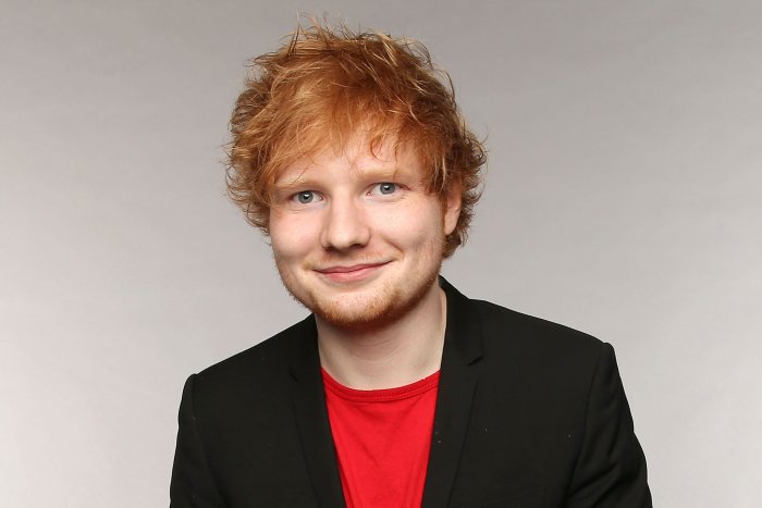 Courteney Cox: Ed Sheeran svela lo scherzo hot che ha fatto alla star di Friends (con la complicità di Alexa)