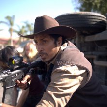 La notte del giudizio per sempre: Tenoch Huerta in una scena