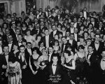 Shining, la foto di Jack Torrance compie 100 anni: le teorie sul suo significato