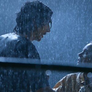 Annette: Adam Driver e Marion Cotillard in una scena del film