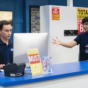 Atypical: Keir Gilchrist  in un'immagine della stagione 4