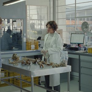 Memoria: Tilda Swinton, Jeanne Balibar in una scena del film