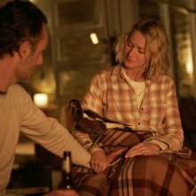 Penguin Bloom: Naomi Watts e Andrew Lincoln in una scena del film