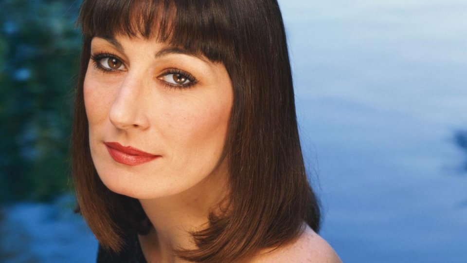 Anjelica Huston