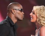 Britney Spears condivide un video di Jamie Foxx e difende Zara: 'Faccio sempre shopping lì'