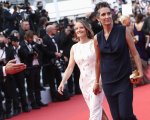 Cannes 2021: Jodie Foster e la moglie Alexandra Hedison sul red carpet (FOTO)