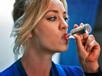 Kaley Cuoco è L'assistente di volo: 'È la mia creatura: ora so quanto è difficile fare una serie tv'