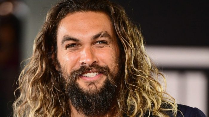Jason Momoa e i suoi incontri imbarazzanti con Al Pacino e Liam Neeson: "Non ero ancora famoso"