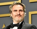 Cannes 2021, Leos Carax su Annette: 'Avrei voluto Joaquin Phoenix come protagonista'