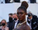 Jodie Turner-Smith torna sulla separazione da Joshua Jackson: 'Il divorzio fa schifo'