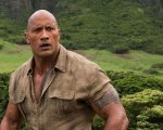 Dwayne Johnson resta bloccato in casa da un falco che mangia un serpente (VIDEO)