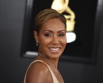 Jada Pinkett Smith si rade i capelli ispirata dalla figlia, il look è strepitoso