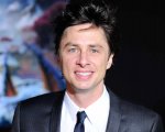 Zach Braff affianca Cole Sprouse e Lana Condor nel film Moonshot
